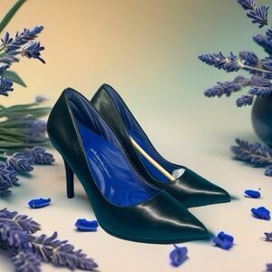 Antonia Saint NY Black Leather Victoria High Heel, Size OA7